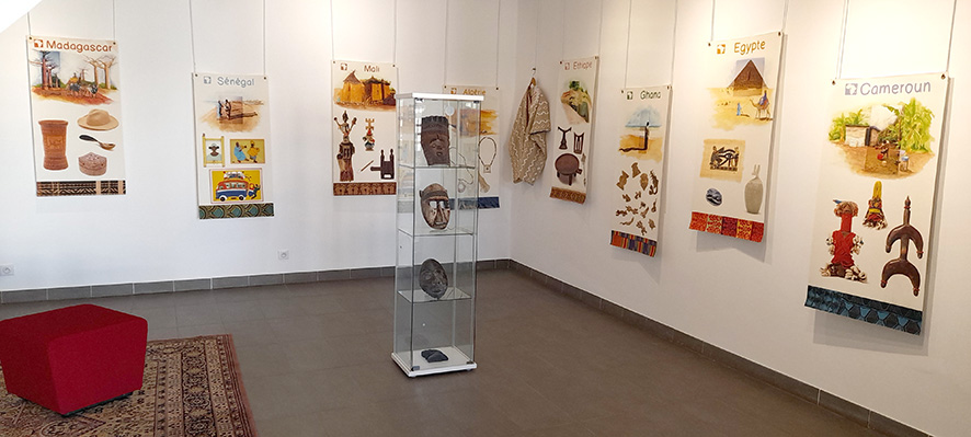 expo tam tam couleurs mediatheque realmont 04